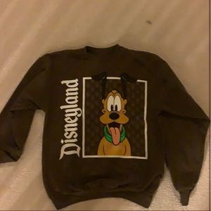 Sweatshirt and tshirt